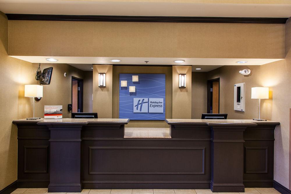 Holiday Inn Express & Suites Yankton By Ihg Buitenkant foto