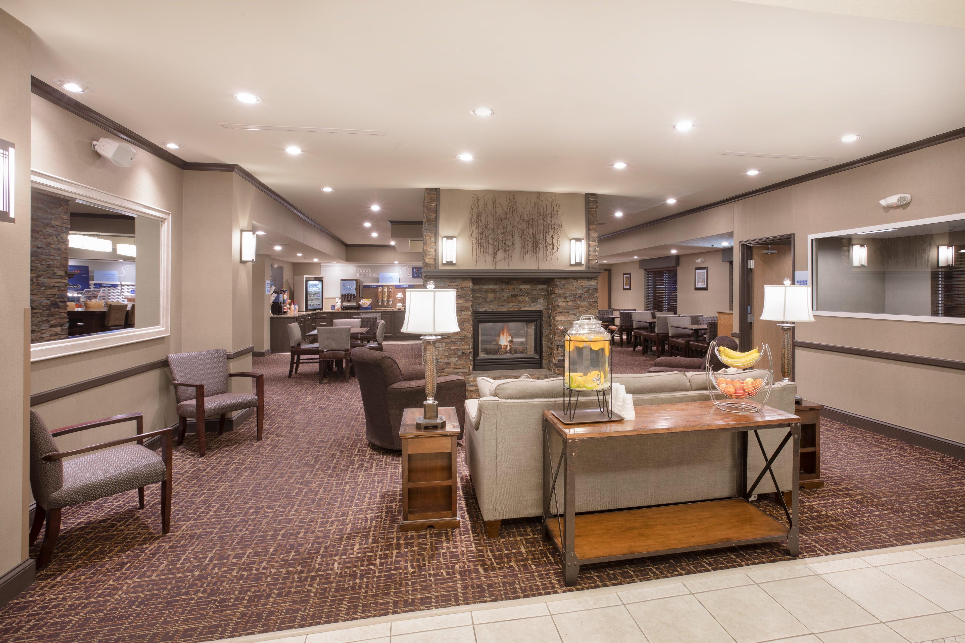 Holiday Inn Express & Suites Yankton By Ihg Buitenkant foto