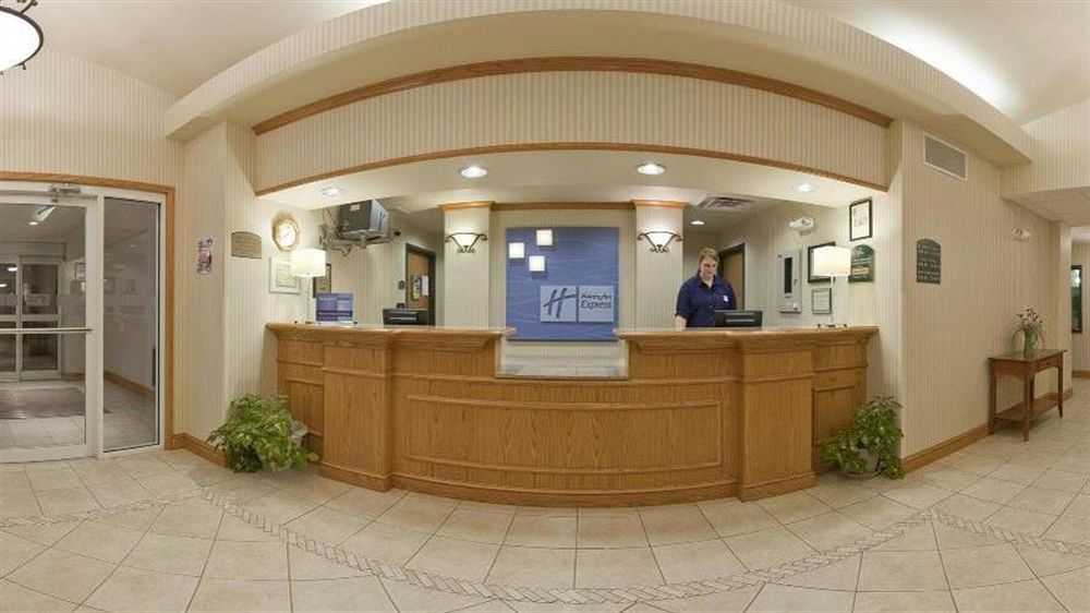 Holiday Inn Express & Suites Yankton By Ihg Buitenkant foto