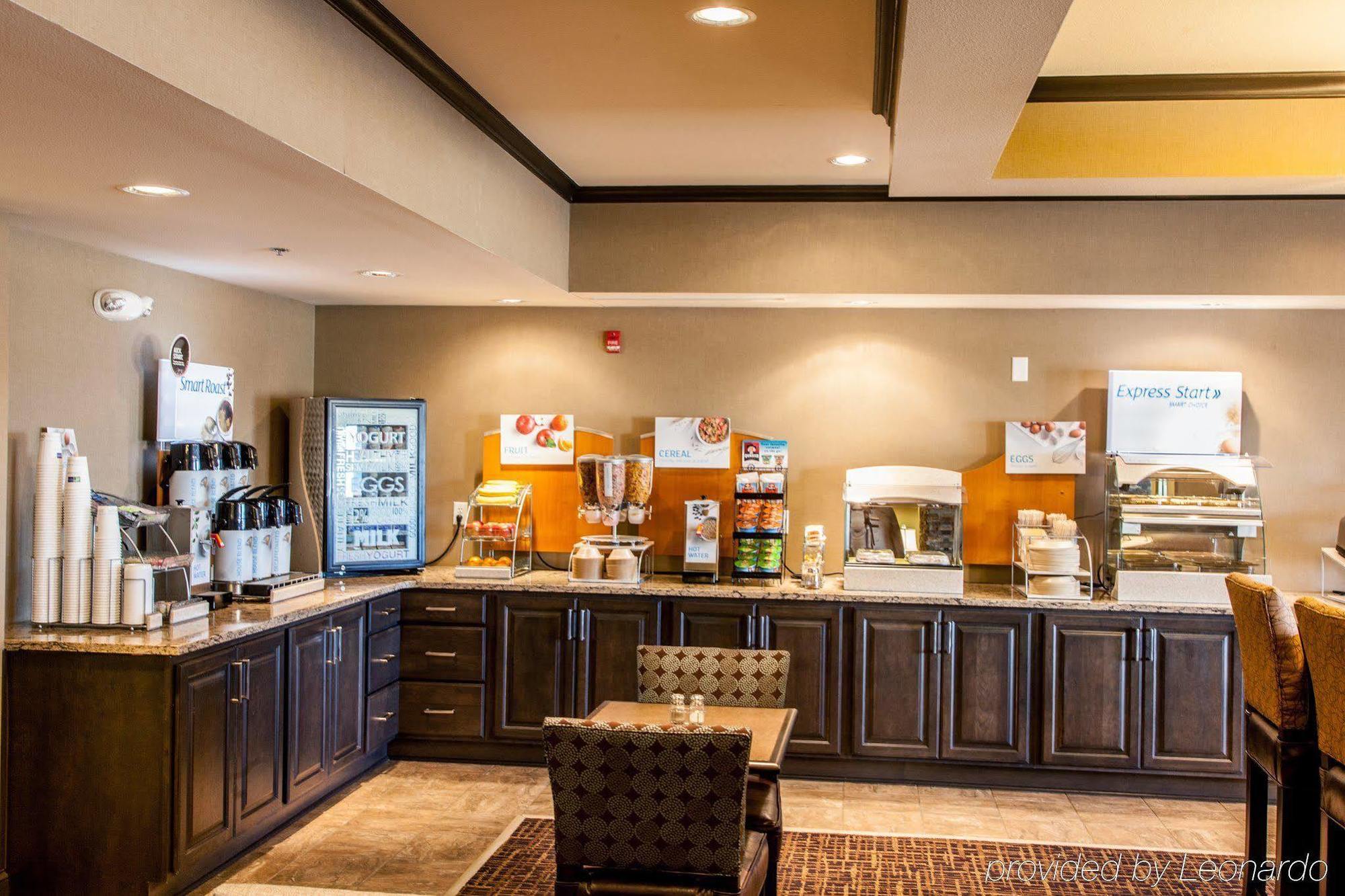 Holiday Inn Express & Suites Yankton By Ihg Buitenkant foto