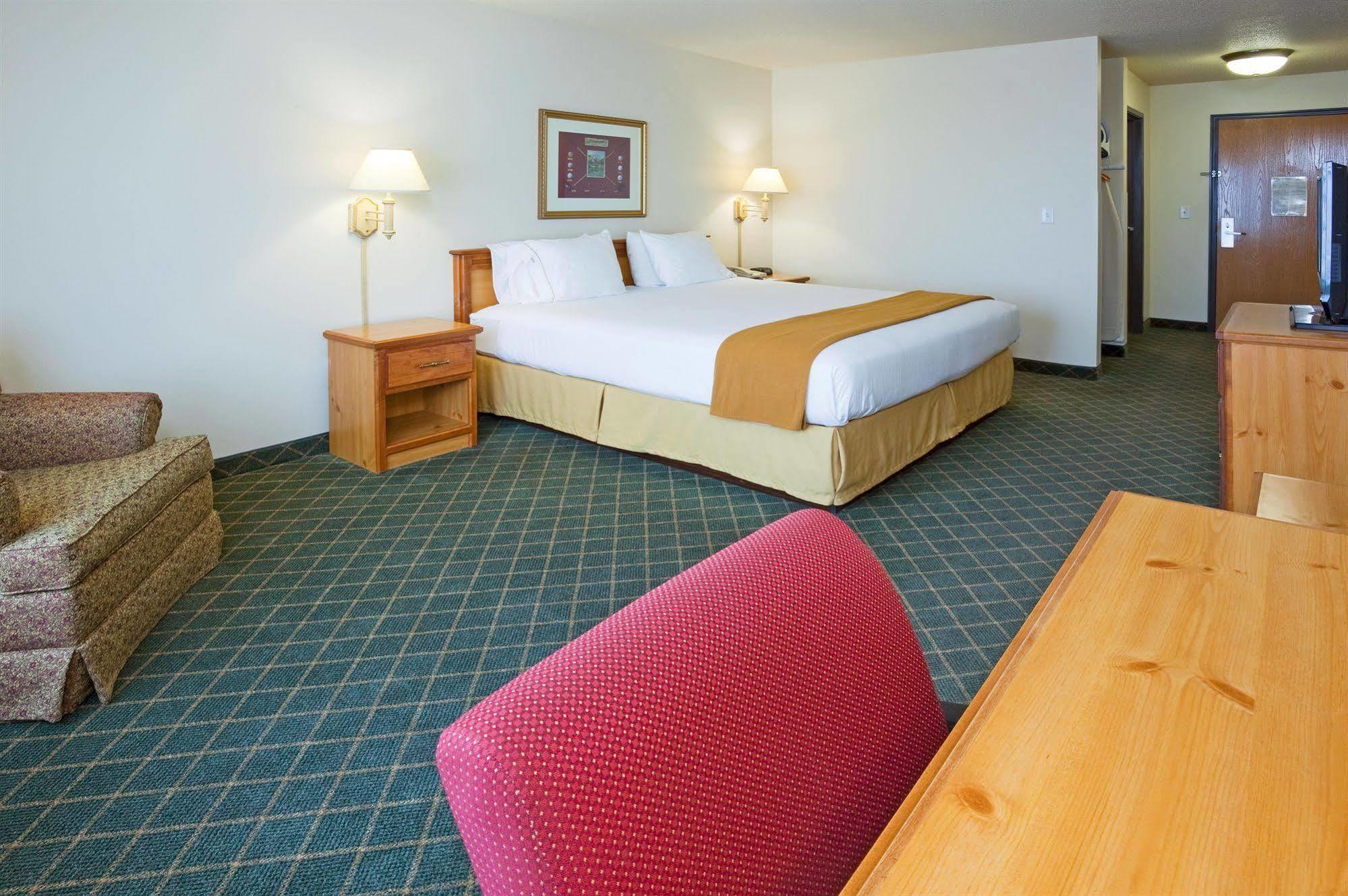Holiday Inn Express & Suites Yankton By Ihg Kamer foto