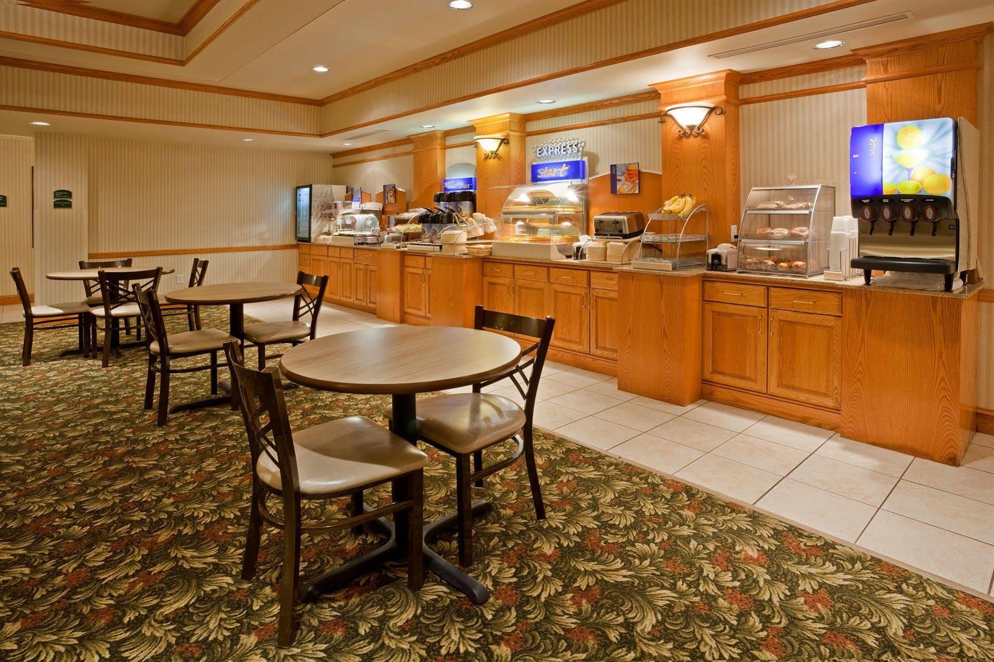 Holiday Inn Express & Suites Yankton By Ihg Restaurant foto